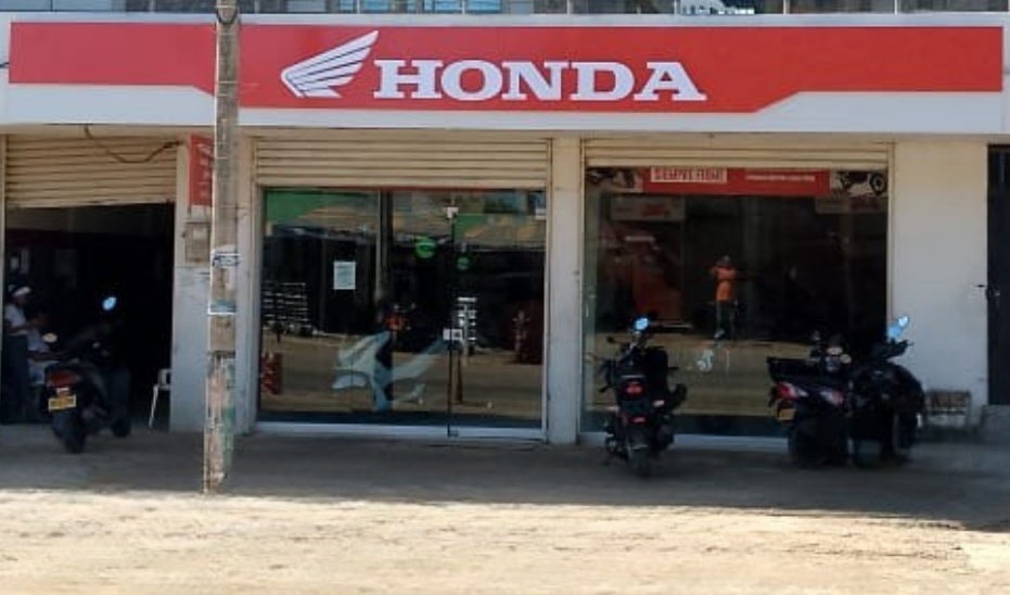 MOTO HIT HONDA PLATO
